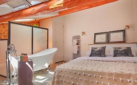 Remarkable Flat In The Historical Part Of Beziers